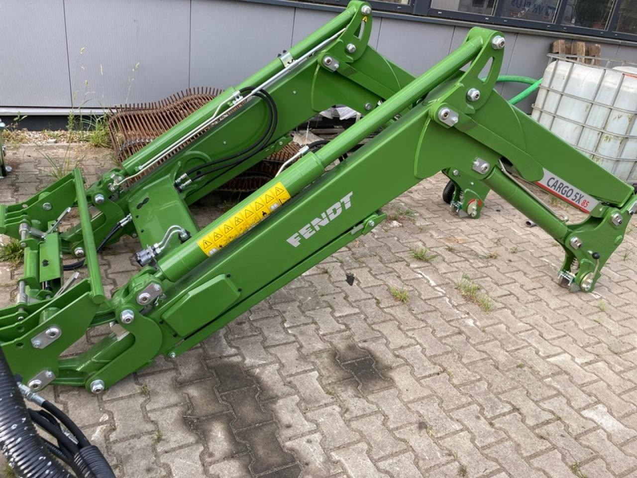 Fendt FRONTLADER CARGO 5X85 AKTION - Front loader for tractor: picture 1 Fendt FRONTLADER CARGO 5X85 AKTION - Front loader for tractor: picture 1