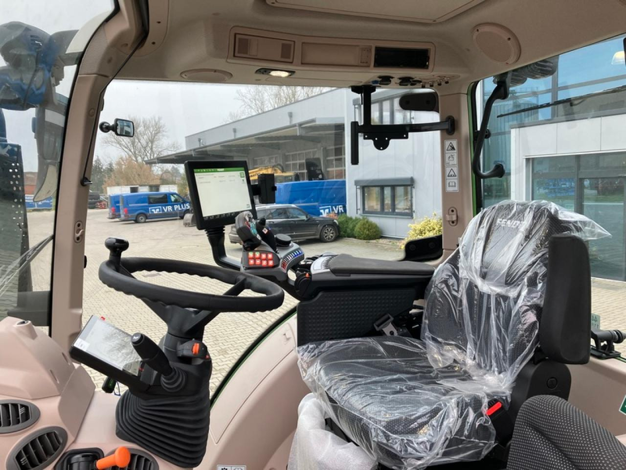 New Farm tractor Fendt VARIO 514 // RTK: picture 7 New Farm tractor Fendt VARIO 514 // RTK: picture 7