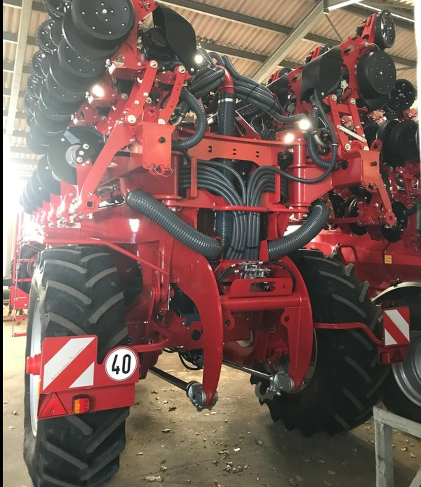 Horsch MAESTRO 12SX AUTOFORCE - Precision sowing machine: picture 3 Horsch MAESTRO 12SX AUTOFORCE - Precision sowing machine: picture 3