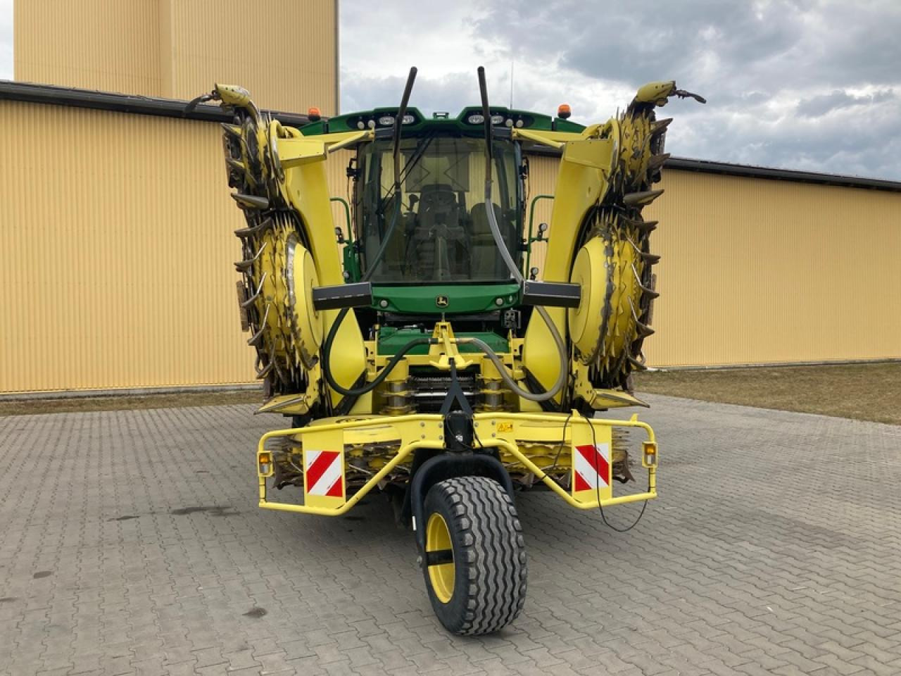 John Deere 8600 I - Forage harvester: picture 4 John Deere 8600 I - Forage harvester: picture 4