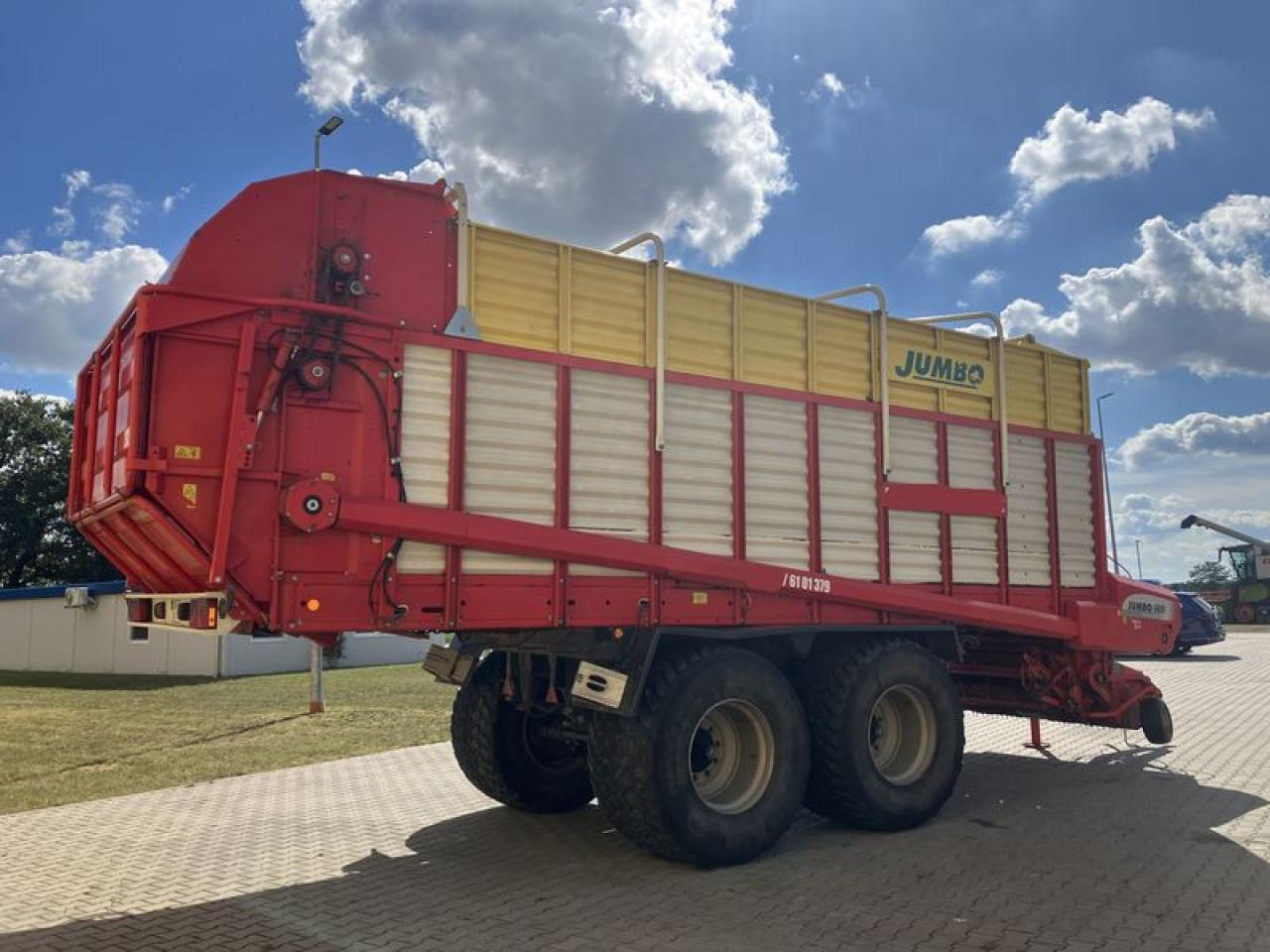 Pöttinger JUMBO 6600 - Self-loading wagon: picture 3 Pöttinger JUMBO 6600 - Self-loading wagon: picture 3