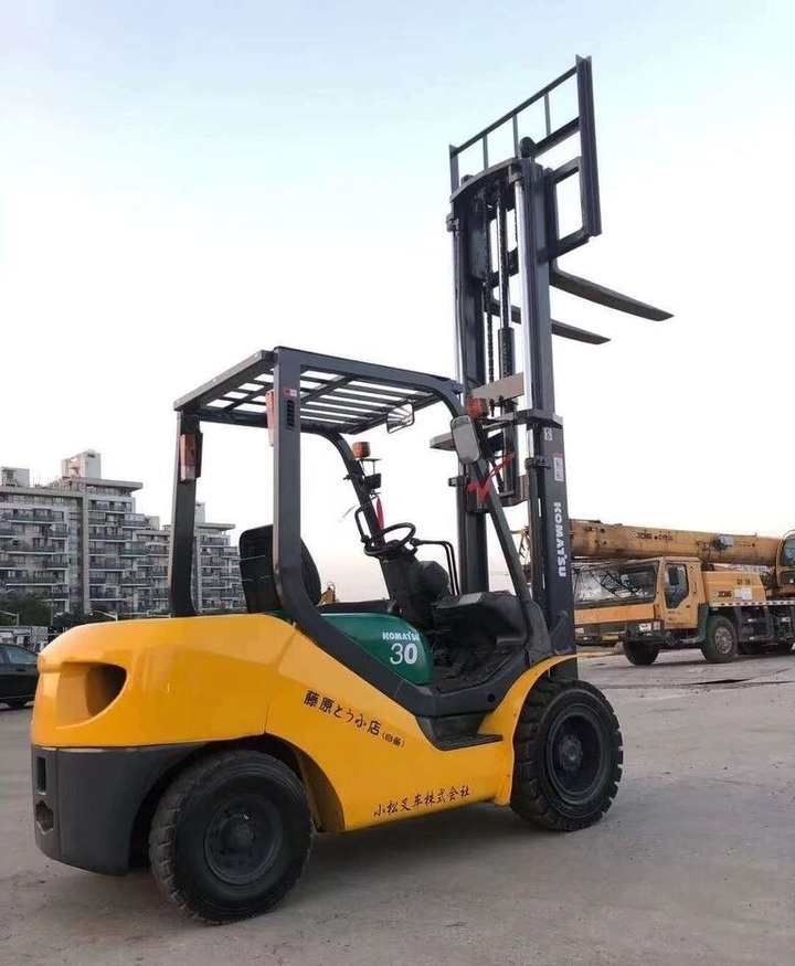 Komatsu FD30 3t 5t 7t 10t 15t - Diesel forklift: picture 3 Komatsu FD30 3t 5t 7t 10t 15t - Diesel forklift: picture 3