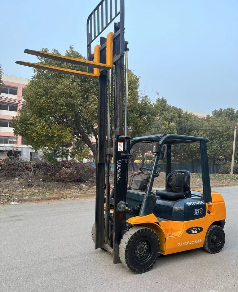 Toyota 7FD30 8FD30 7FD35 3ton 5ton forklift for sale - Diesel forklift: picture 1 Toyota 7FD30 8FD30 7FD35 3ton 5ton forklift for sale - Diesel forklift: picture 1