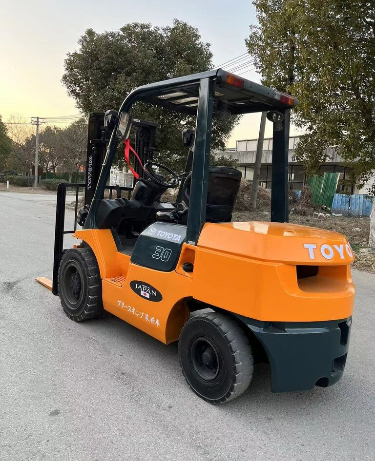 Toyota 7FD30 8FD30 7FD35 3ton 5ton forklift for sale - Diesel forklift: picture 3 Toyota 7FD30 8FD30 7FD35 3ton 5ton forklift for sale - Diesel forklift: picture 3