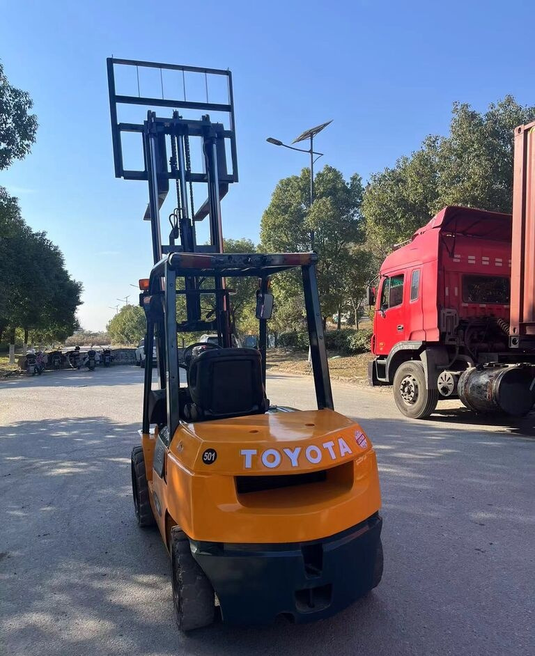 Toyota Made in Japan 7FD30 3ton 5ton 7FD50 for sale - Diesel forklift: picture 4 Toyota Made in Japan 7FD30 3ton 5ton 7FD50 for sale - Diesel forklift: picture 4