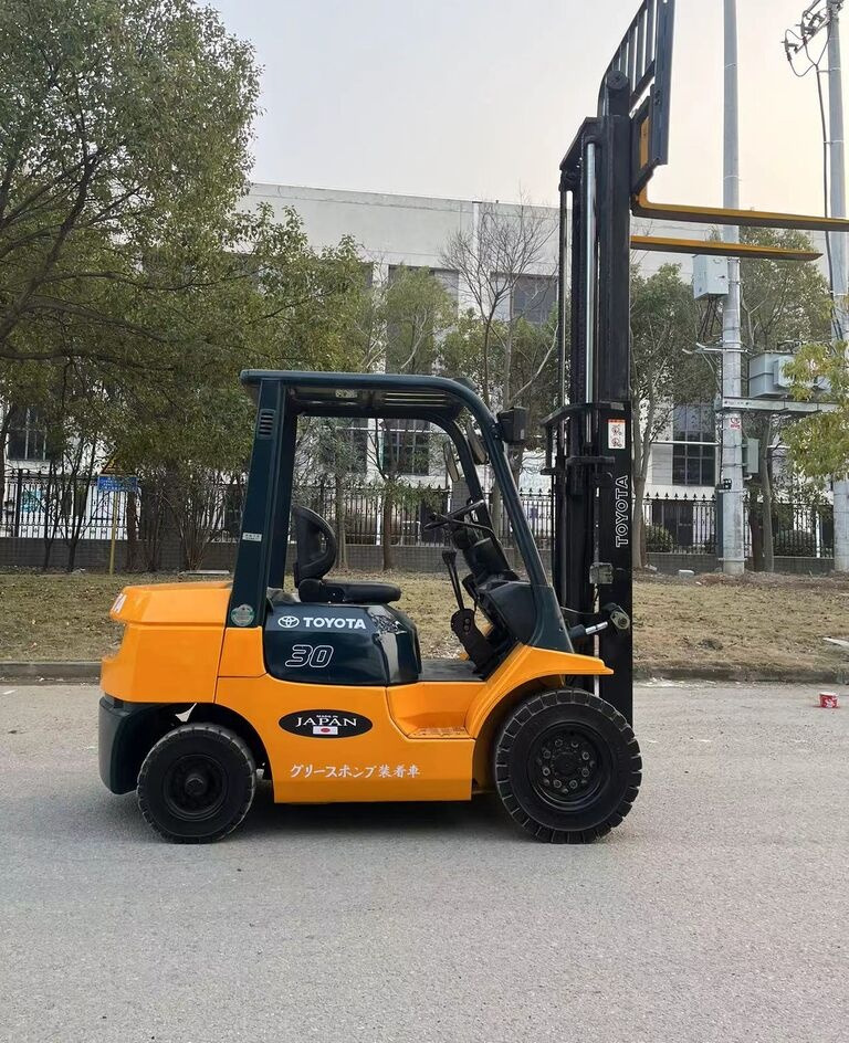 Toyota Made in Japan 7FD30 3ton 5ton 7FD50 for sale - Diesel forklift: picture 2 Toyota Made in Japan 7FD30 3ton 5ton 7FD50 for sale - Diesel forklift: picture 2