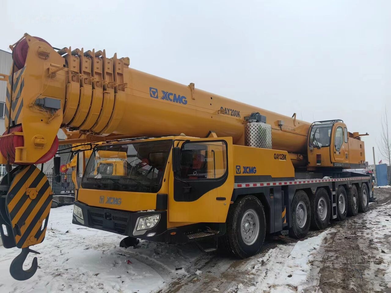 XCMG QAY200H 25t 35t 50t 55t 70t 80t 100t - Mobile crane: picture 3 XCMG QAY200H 25t 35t 50t 55t 70t 80t 100t - Mobile crane: picture 3