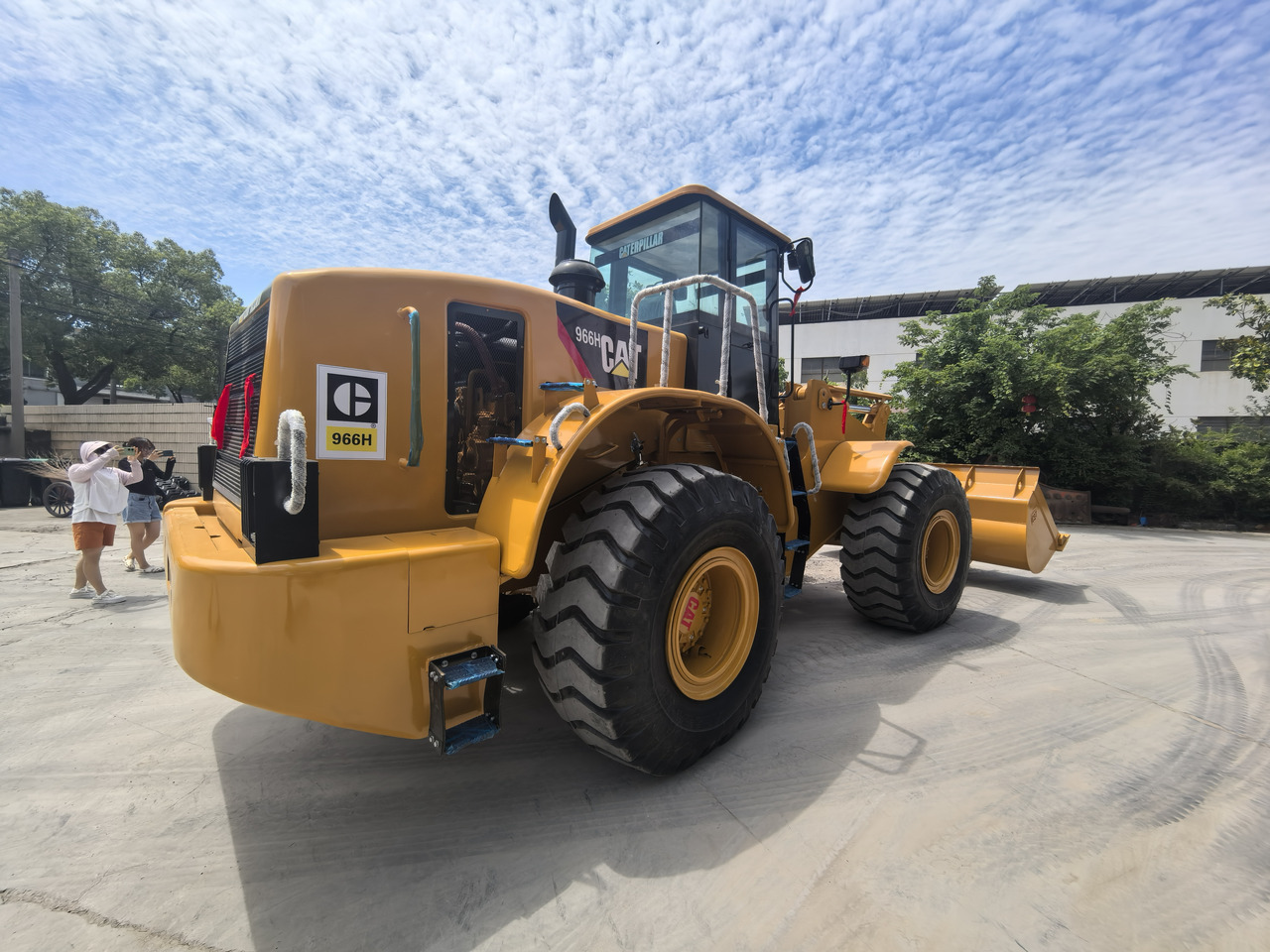 CAT 966H - Wheel loader: picture 1 CAT 966H - Wheel loader: picture 1