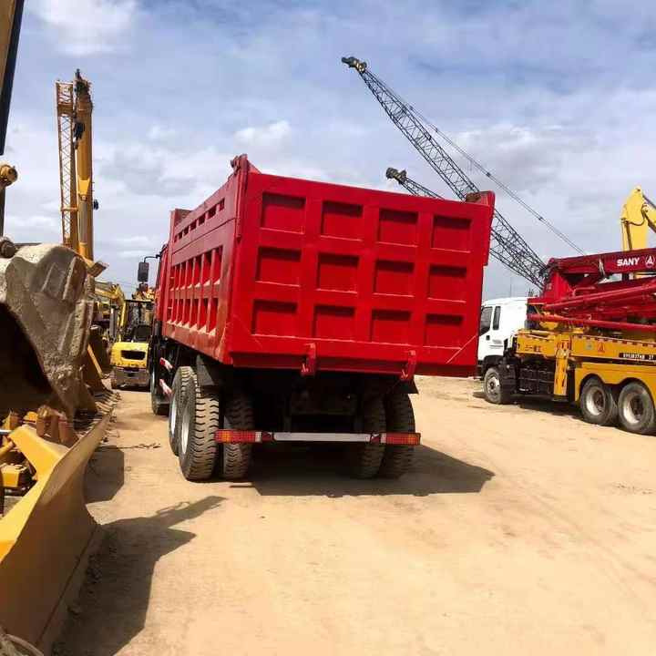 Good Condition 30 Ton 20 Ton Dump Truck 10 Wheeler Sinotruk Howo Used Dumper Truck Tipper 6x4 - Tipper: picture 5 Good Condition 30 Ton 20 Ton Dump Truck 10 Wheeler Sinotruk Howo Used Dumper Truck Tipper 6x4 - Tipper: picture 5