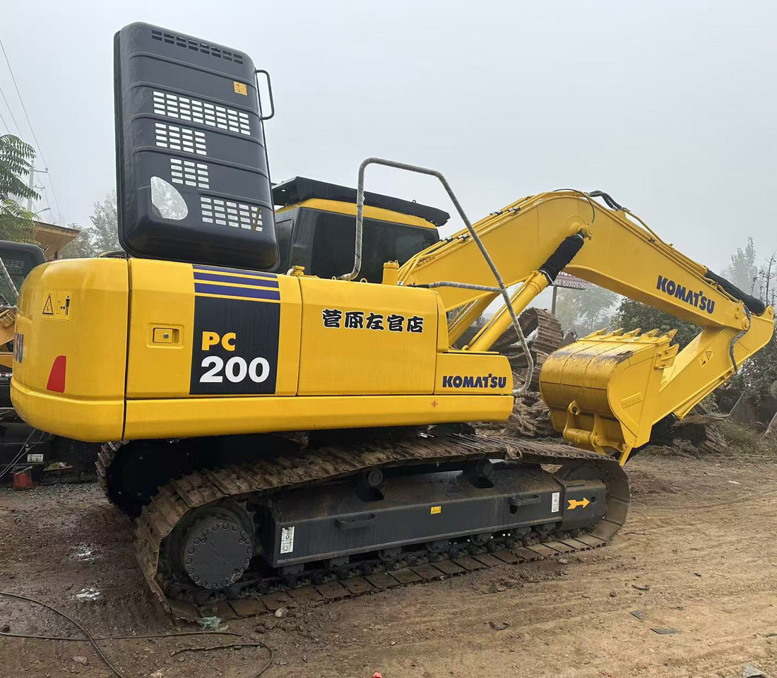 Komatsu PC200-7 excavator - Crawler excavator: picture 3 Komatsu PC200-7 excavator - Crawler excavator: picture 3