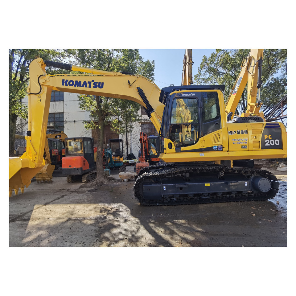 Komatsu PC200-8 Excavator - Crawler excavator: picture 1 Komatsu PC200-8 Excavator - Crawler excavator: picture 1