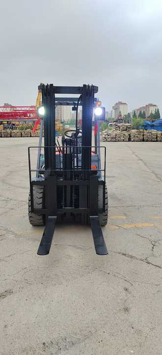 Second hand Toyota forklift FD30 used Toyota forklift FD30 FD50 FD70 TCM Komatsu forklift for sale - Diesel forklift: picture 4 Second hand Toyota forklift FD30 used Toyota forklift FD30 FD50 FD70 TCM Komatsu forklift for sale - Diesel forklift: picture 4