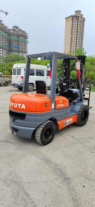 Second hand Toyota forklift FD30 used Toyota forklift FD30 FD50 FD70 TCM Komatsu forklift for sale - Diesel forklift: picture 3 Second hand Toyota forklift FD30 used Toyota forklift FD30 FD50 FD70 TCM Komatsu forklift for sale - Diesel forklift: picture 3