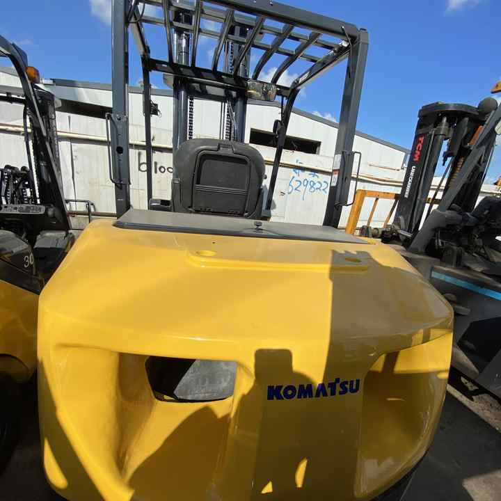 Second hand Komatsu Forklift FD50 FD30 FD25 FD70 used Komatsu Forklift cheap for sale - Diesel forklift: picture 4 Second hand Komatsu Forklift FD50 FD30 FD25 FD70 used Komatsu Forklift cheap for sale - Diesel forklift: picture 4