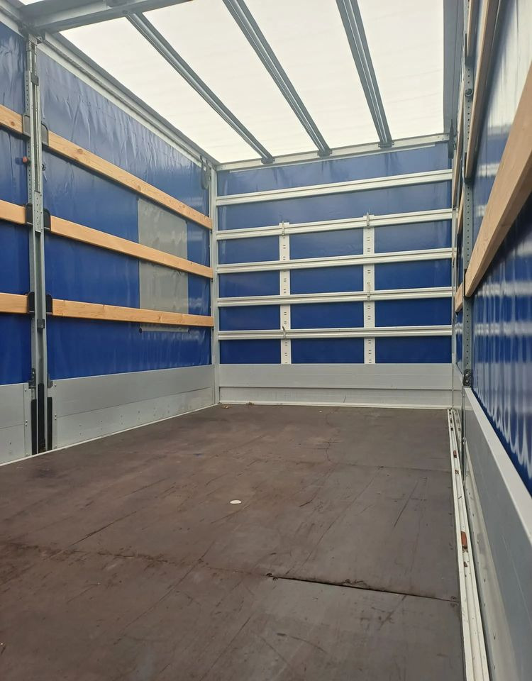 Renault Master 10 palet na poduszkach - Curtain side van: picture 4 Renault Master 10 palet na poduszkach - Curtain side van: picture 4