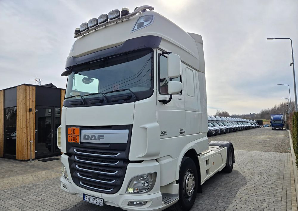 DAF XF 460 STANDARD SUPER SPACE CAB PEŁNY ADR - Tractor truck: picture 4 DAF XF 460 STANDARD SUPER SPACE CAB PEŁNY ADR - Tractor truck: picture 4