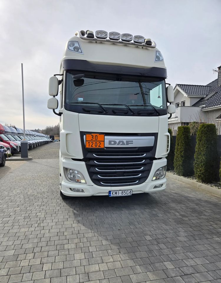 DAF XF 460 STANDARD SUPER SPACE CAB PEŁNY ADR - Tractor truck: picture 1 DAF XF 460 STANDARD SUPER SPACE CAB PEŁNY ADR - Tractor truck: picture 1