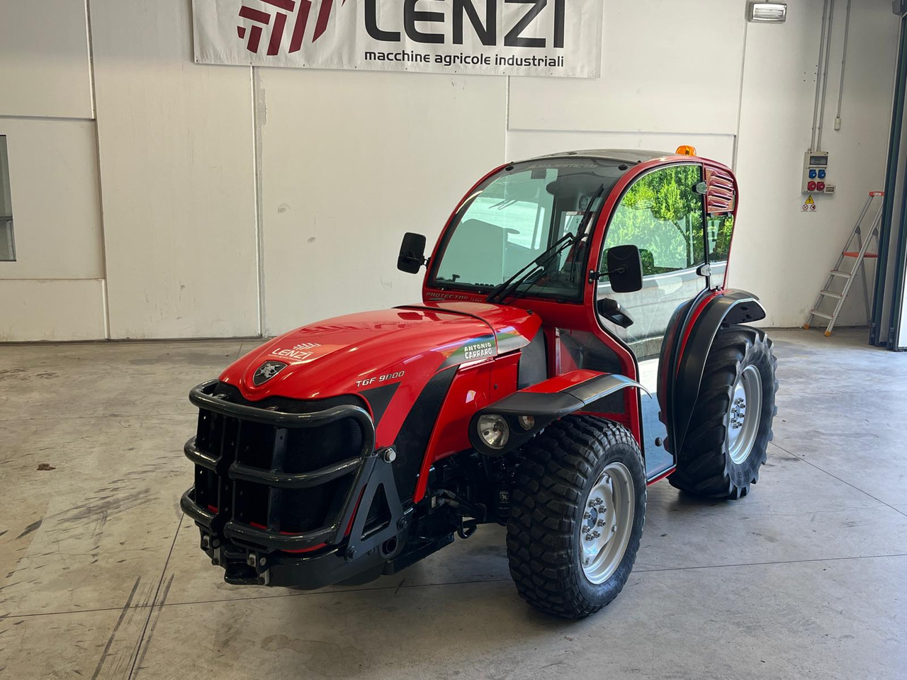ANTONIO CARRARO TGF 9800 - Farm tractor: picture 2 ANTONIO CARRARO TGF 9800 - Farm tractor: picture 2