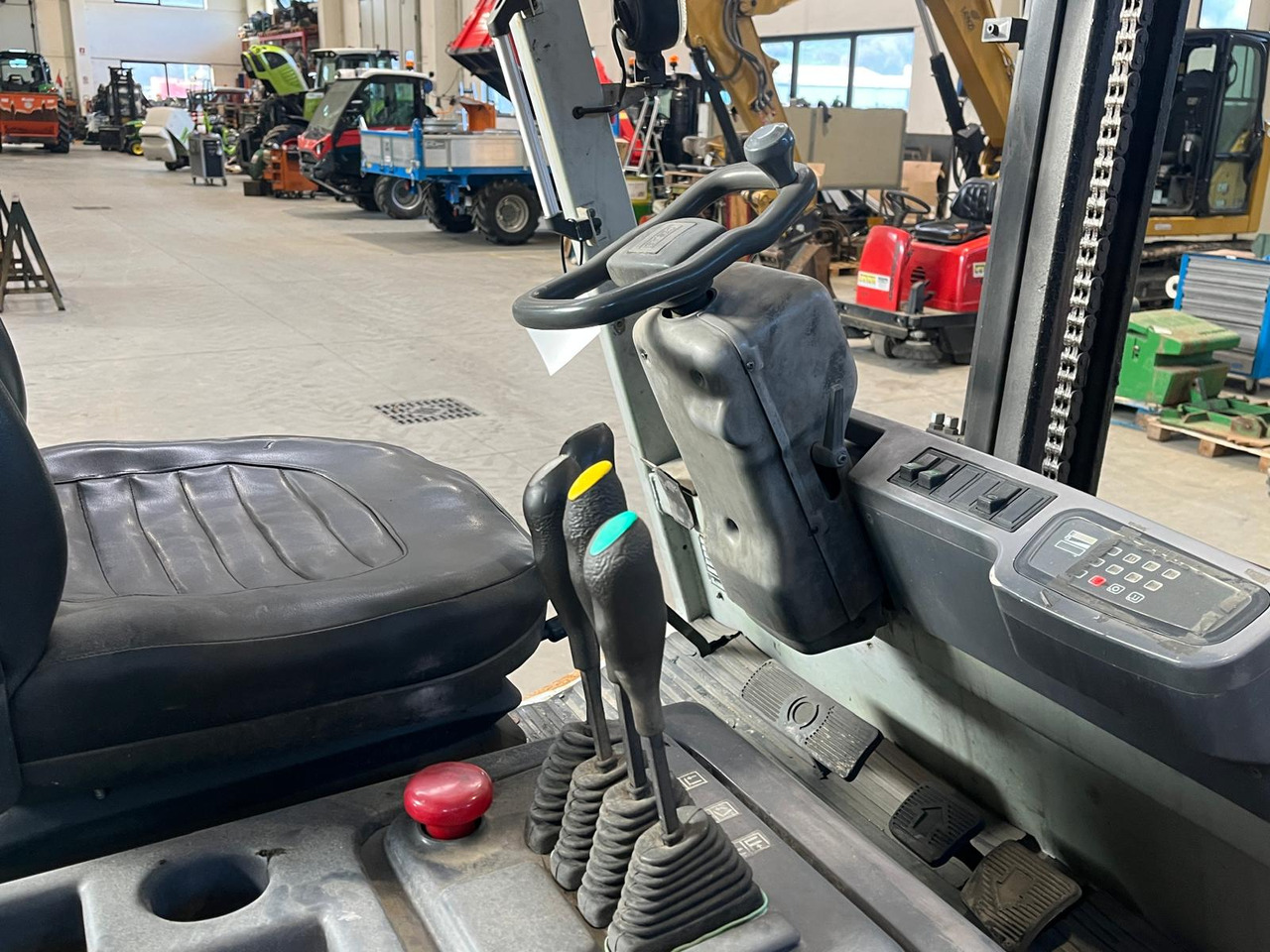 MULETTO CESAB MAK 450 - Electric forklift: picture 4 MULETTO CESAB MAK 450 - Electric forklift: picture 4