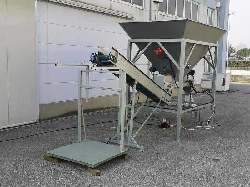 ARK03 big-bag and small bags bagging machine - Packaging machinery: picture 3 ARK03 big-bag and small bags bagging machine - Packaging machinery: picture 3