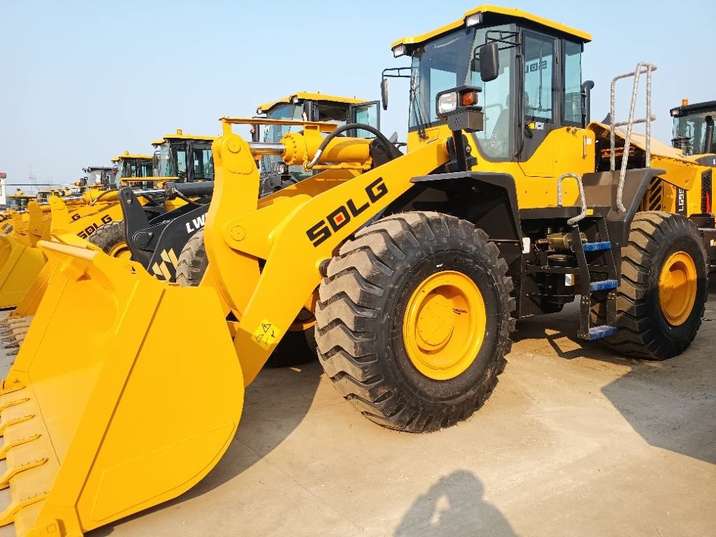 临工 956 - Wheel loader: picture 2 临工 956 - Wheel loader: picture 2