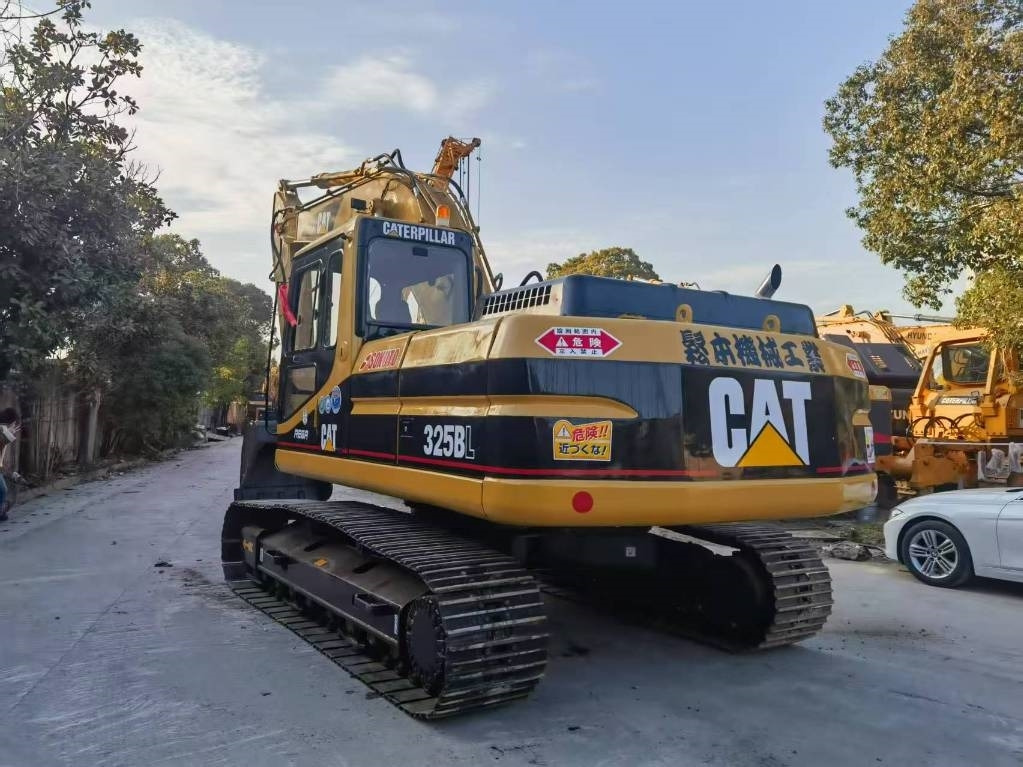 CAT CAT325B - Waste/ Industry handler: picture 1 CAT CAT325B - Waste/ Industry handler: picture 1