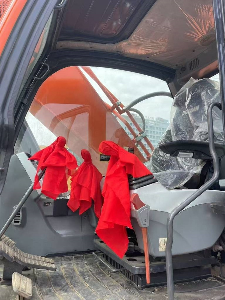 Doosan 300 - Crawler excavator: picture 5 Doosan 300 - Crawler excavator: picture 5
