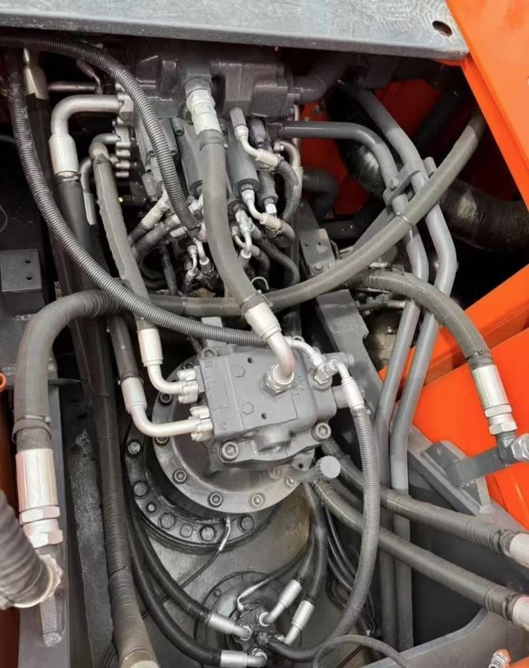 Doosan DX 225 - Crawler excavator: picture 4 Doosan DX 225 - Crawler excavator: picture 4