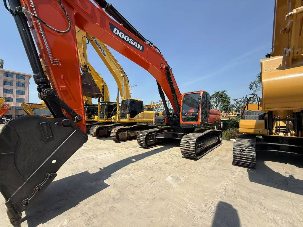 Doosan DX 340 - Crawler excavator: picture 1 Doosan DX 340 - Crawler excavator: picture 1