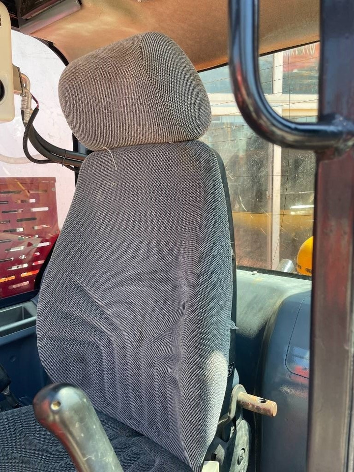 Crawler excavator Doosan DX 60: picture 22