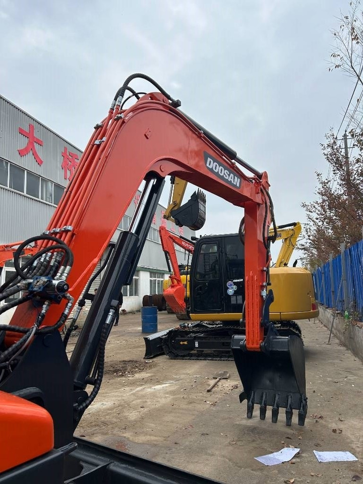 Crawler excavator Doosan DX 60: picture 9