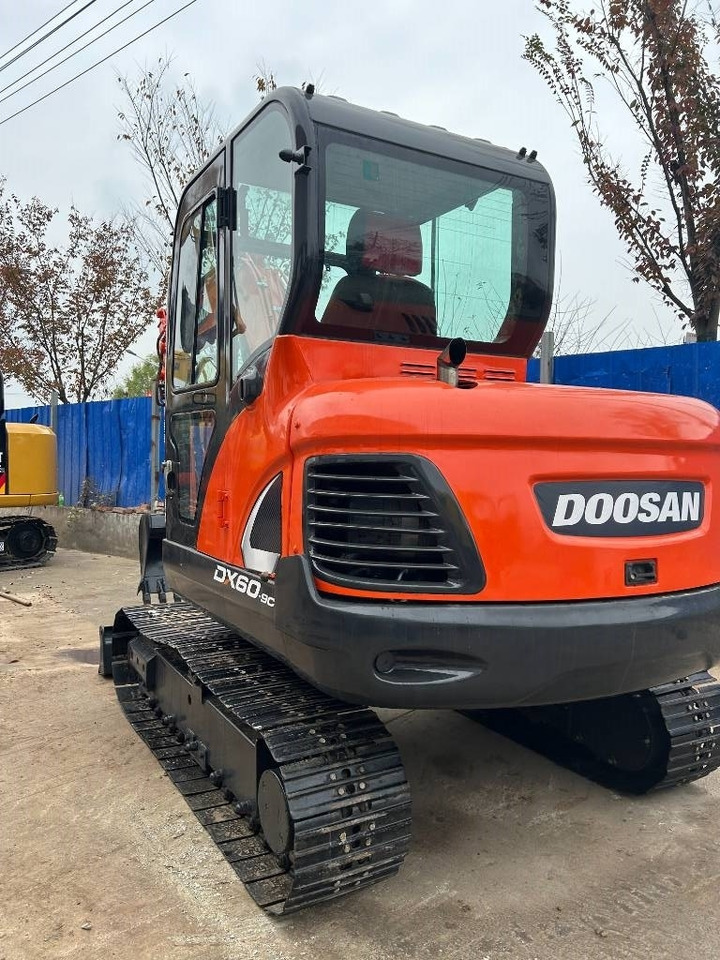 Crawler excavator Doosan DX 60: picture 6