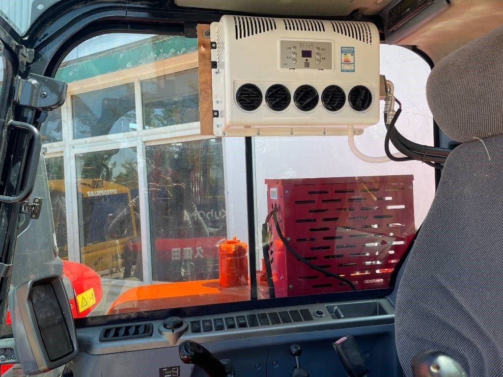 Crawler excavator Doosan DX 60: picture 27