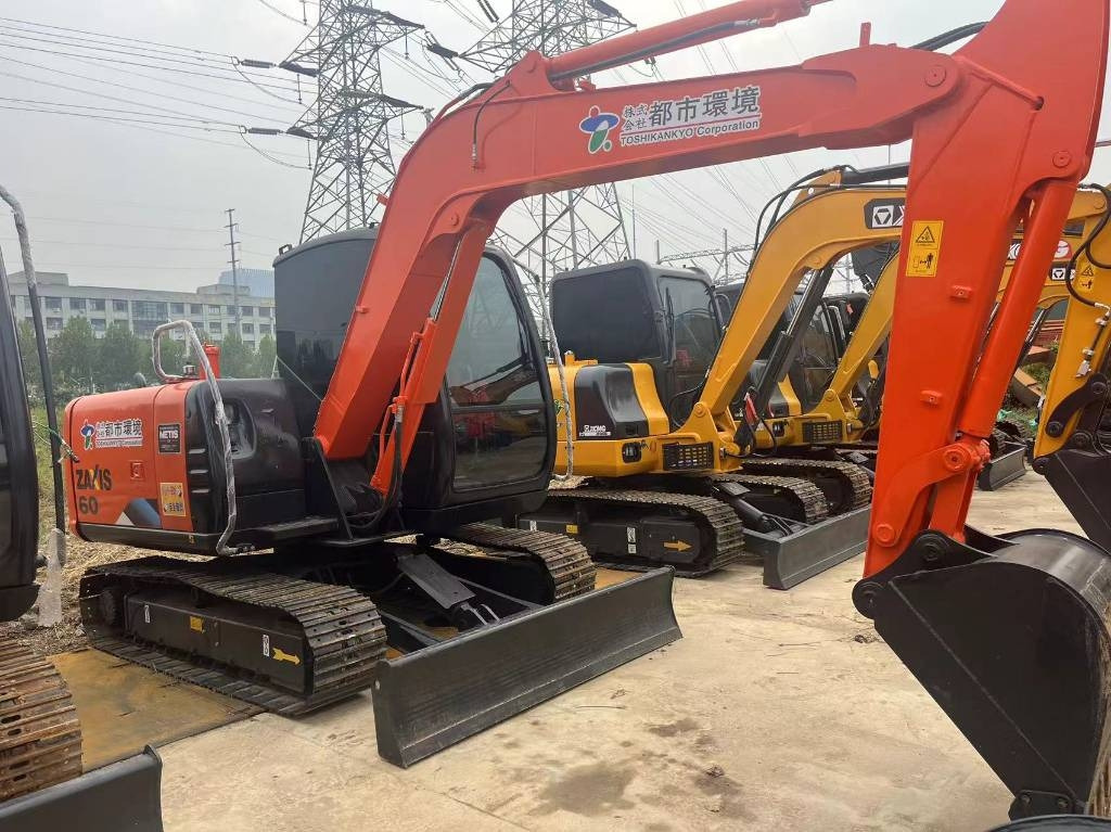 Hitachi 60 - Mini excavator: picture 1 Hitachi 60 - Mini excavator: picture 1