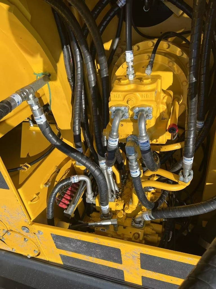 Crawler excavator Komatsu PC 300: picture 7