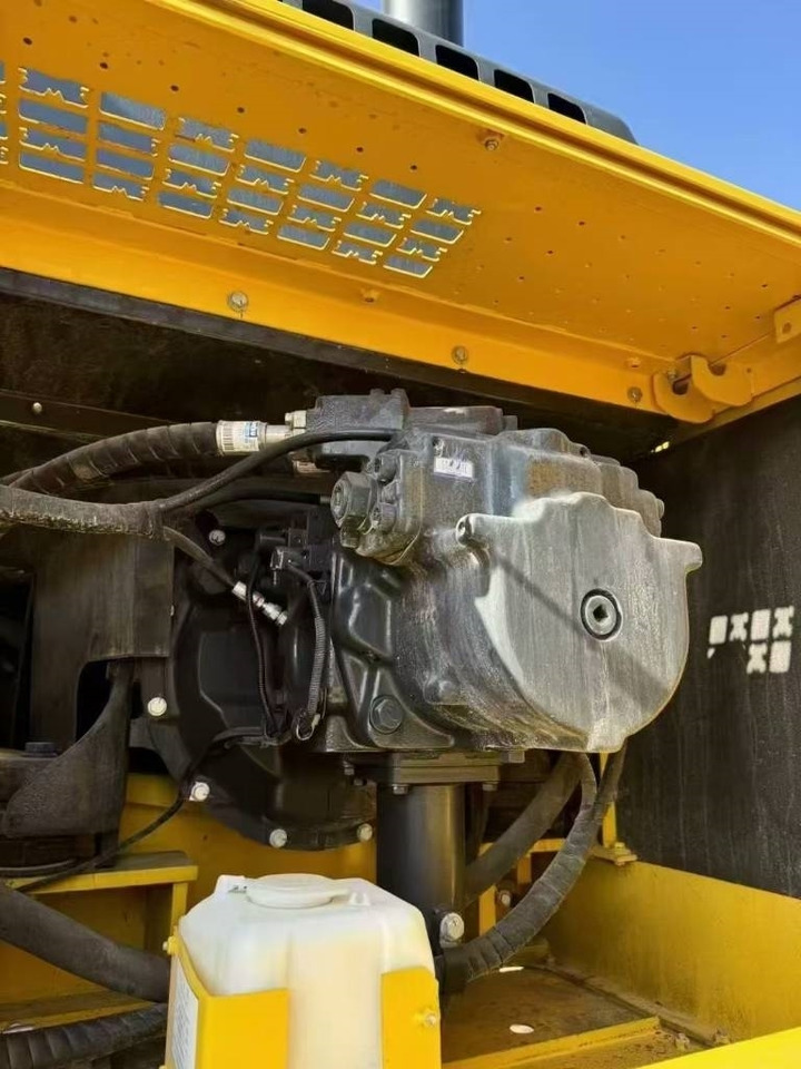 Komatsu PC 400-8 - Crawler excavator: picture 4 Komatsu PC 400-8 - Crawler excavator: picture 4