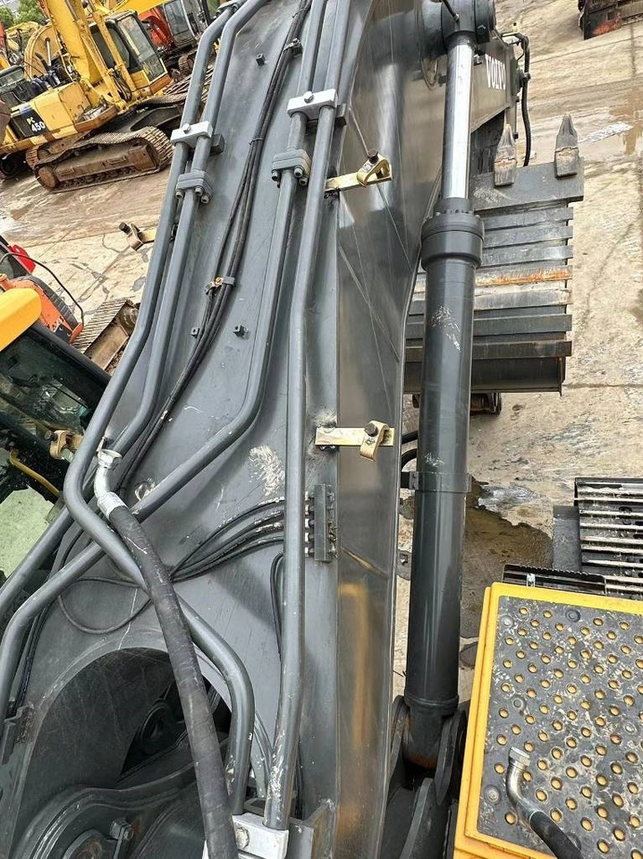Crawler excavator Volvo EC 480 D: picture 7