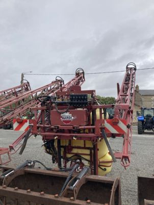 Hardi MEGA 1200L - Tractor mounted sprayer: picture 3 Hardi MEGA 1200L - Tractor mounted sprayer: picture 3