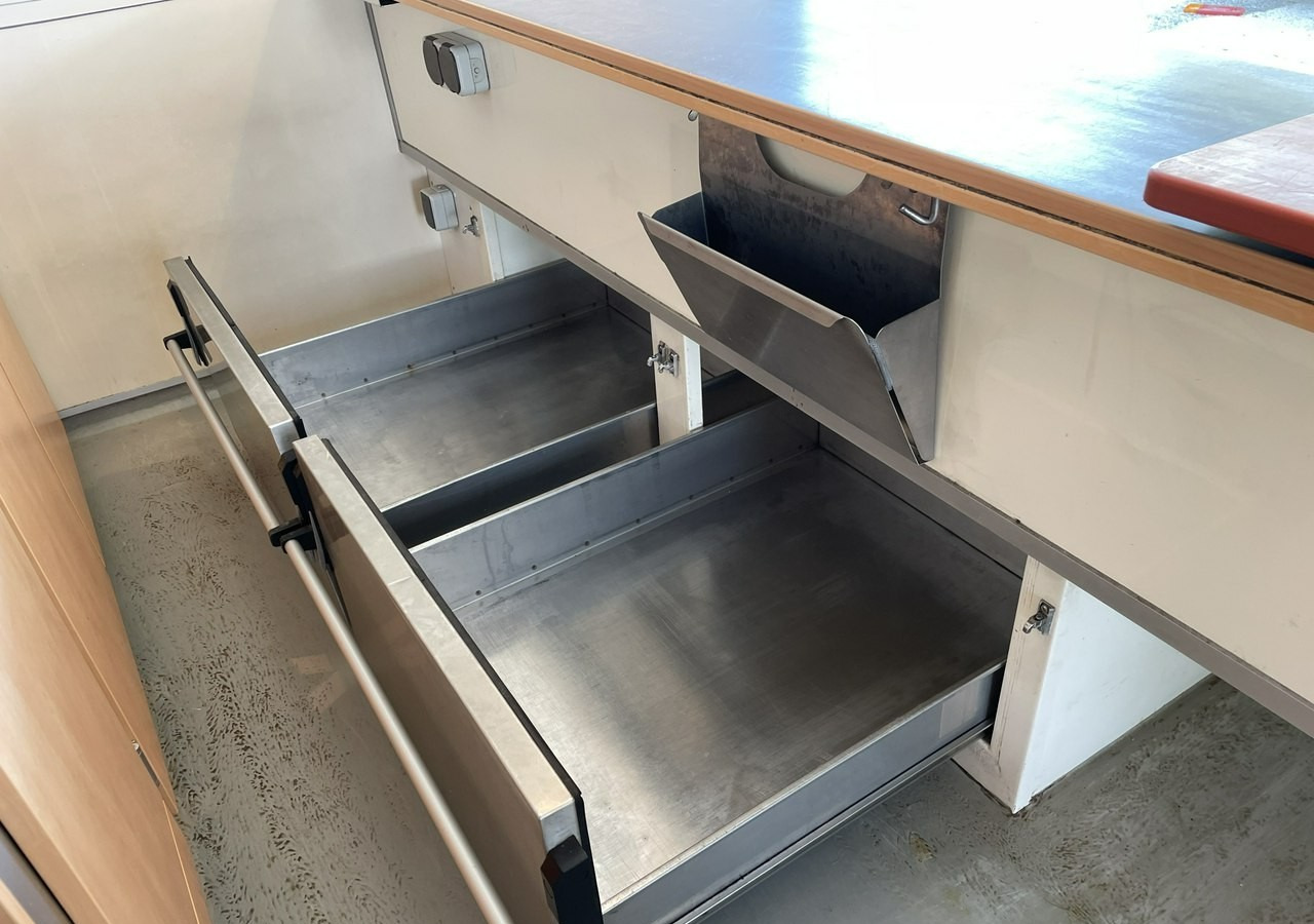 Vending truck Fiat Ducato Autosklep wędlin Gastronomiczny Food Truck Foodtruck Sklep Borco: picture 6 Vending truck Fiat Ducato Autosklep wędlin Gastronomiczny Food Truck Foodtruck Sklep Borco: picture 6