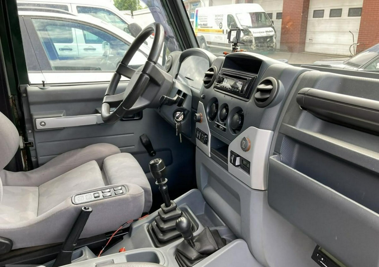 Iveco Massif Iveco 3.0 HPI 4X4 Klima Massif Santana Ciężarowy 2009 - Panel van: picture 5 Iveco Massif Iveco 3.0 HPI 4X4 Klima Massif Santana Ciężarowy 2009 - Panel van: picture 5