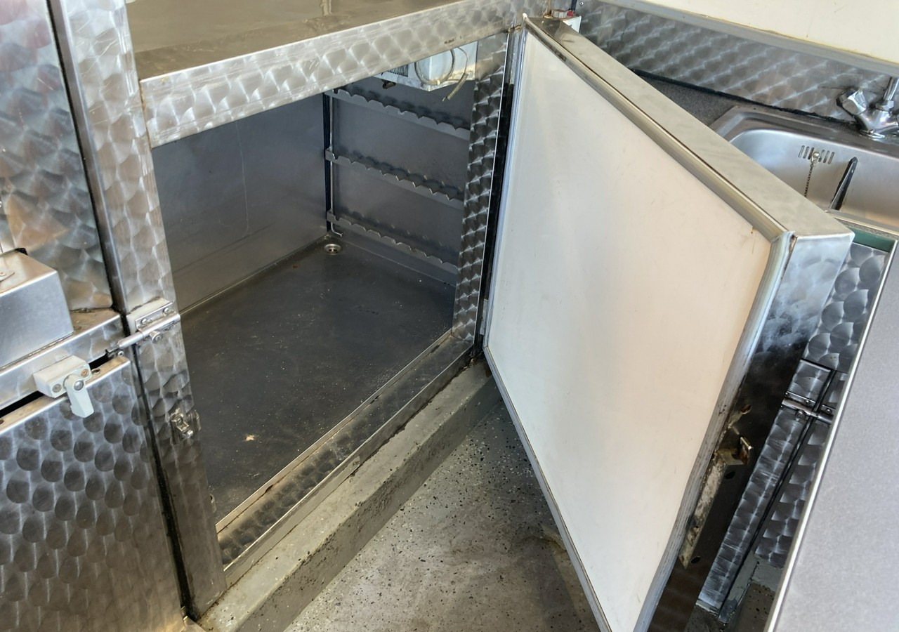 Mercedes-Benz Sprinter Autosklep Grill kurczak Gastronomiczny Food Truck Foodtruck sklep 20 leasing Mercedes-Benz Sprinter Autosklep Grill kurczak Gastronomiczny Food Truck Foodtruck sklep 20: picture 18