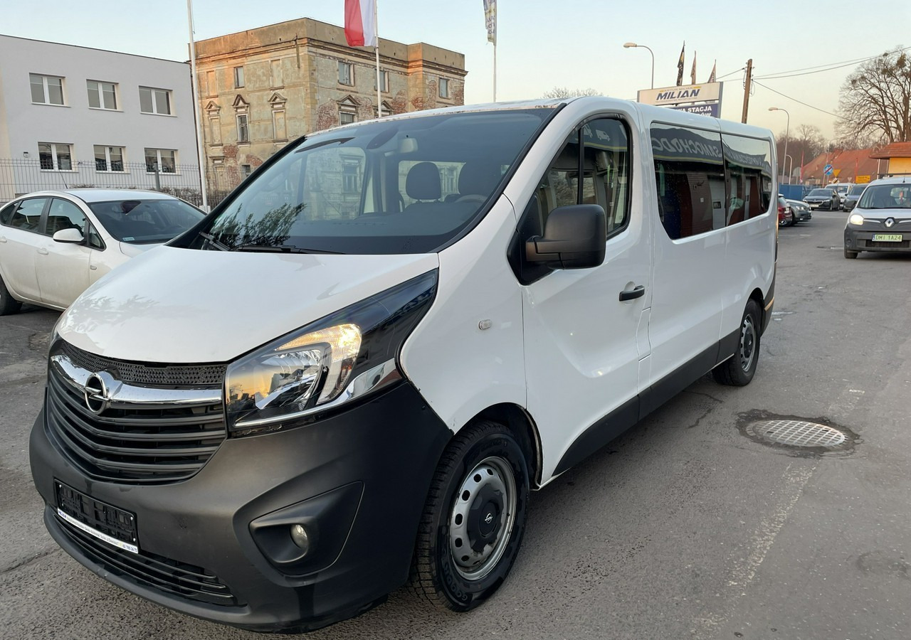 Opel Vivaro Opel Vivaro dla Niepełnosprawnych inwalida Rampa Model 2019 - Car: picture 2 Opel Vivaro Opel Vivaro dla Niepełnosprawnych inwalida Rampa Model 2019 - Car: picture 2