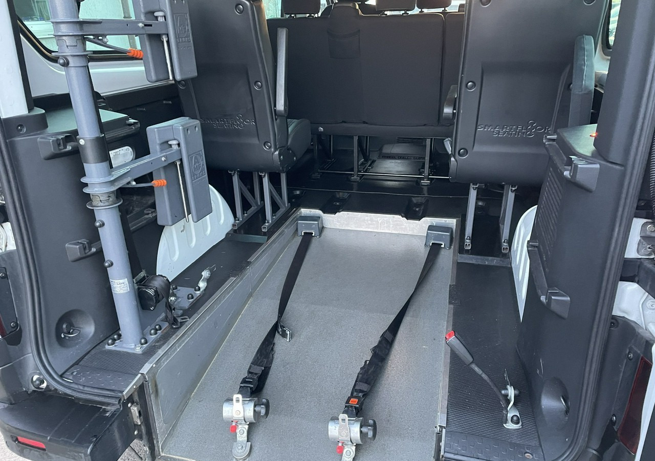 Opel Vivaro Opel Vivaro dla Niepełnosprawnych inwalida Rampa Model 2019 - Car: picture 4 Opel Vivaro Opel Vivaro dla Niepełnosprawnych inwalida Rampa Model 2019 - Car: picture 4