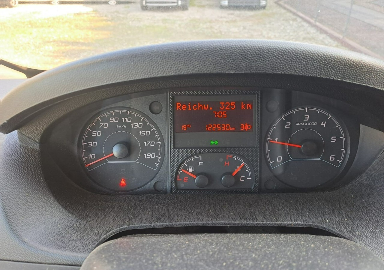 Peugeot Boxer Peugeot Boxer 2.0-130KM klima dokka Brygadówka doka 122tkm 2017 - Open body delivery van: picture 5 Peugeot Boxer Peugeot Boxer 2.0-130KM klima dokka Brygadówka doka 122tkm 2017 - Open body delivery van: picture 5