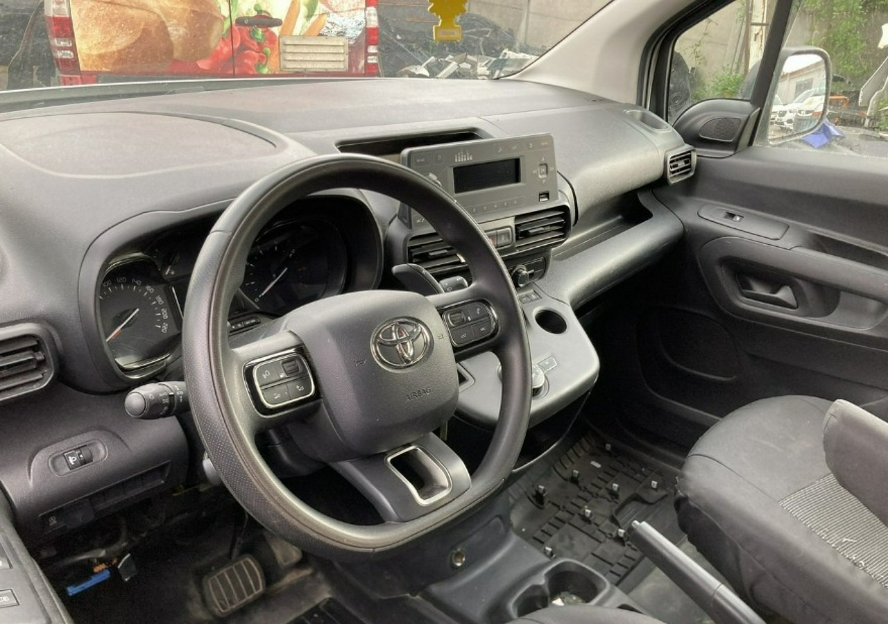 Toyota Inny Toyota Toyota Proace City MAXI Automat Klima 5-osob Salon PL Model 2020 - Panel van: picture 1 Toyota Inny Toyota Toyota Proace City MAXI Automat Klima 5-osob Salon PL Model 2020 - Panel van: picture 1