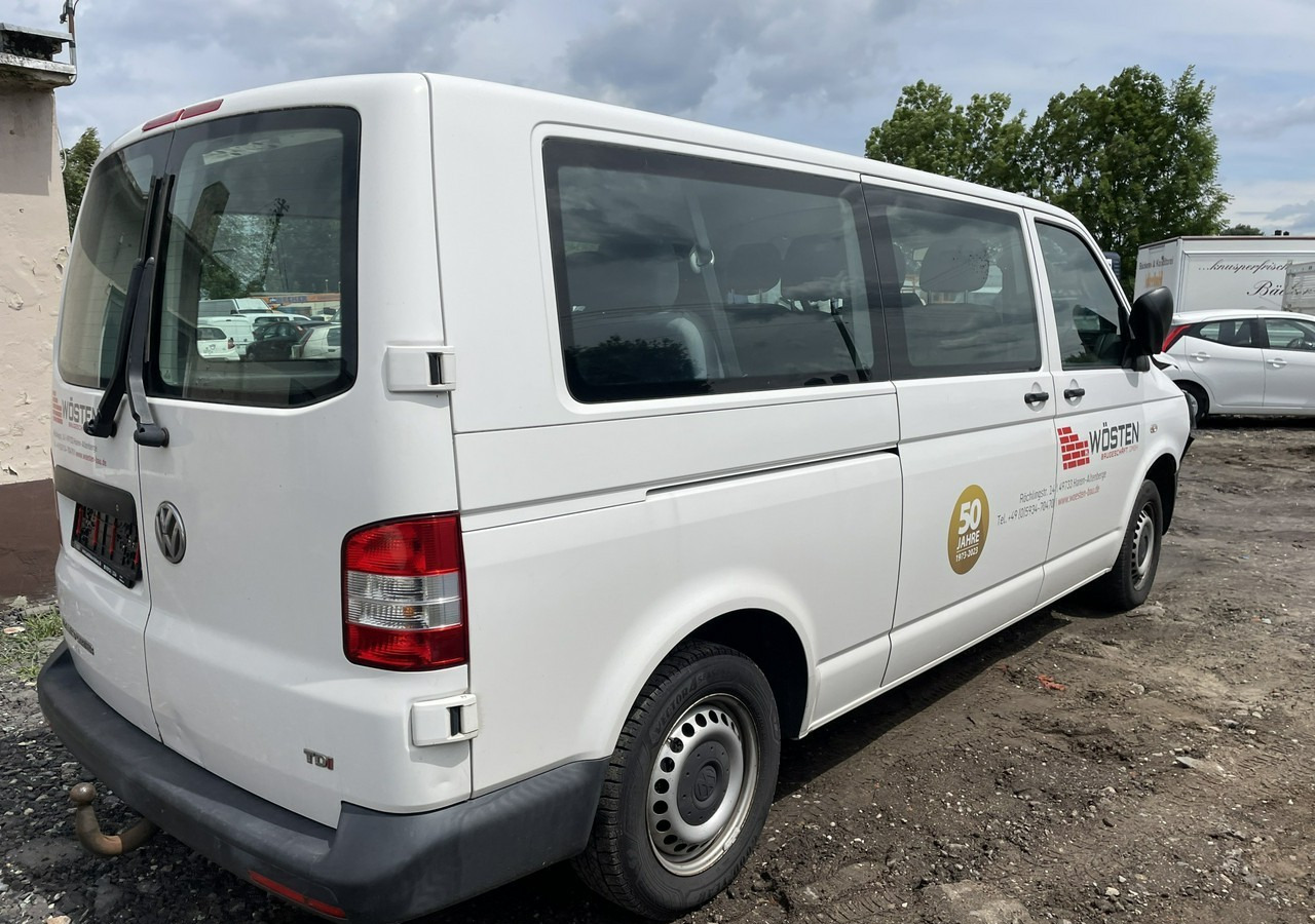 Volkswagen Transporter T5 Volkswagen Transporter Long 2.0-140KM 9-osobowy Model 2015 - Car: picture 2 Volkswagen Transporter T5 Volkswagen Transporter Long 2.0-140KM 9-osobowy Model 2015 - Car: picture 2