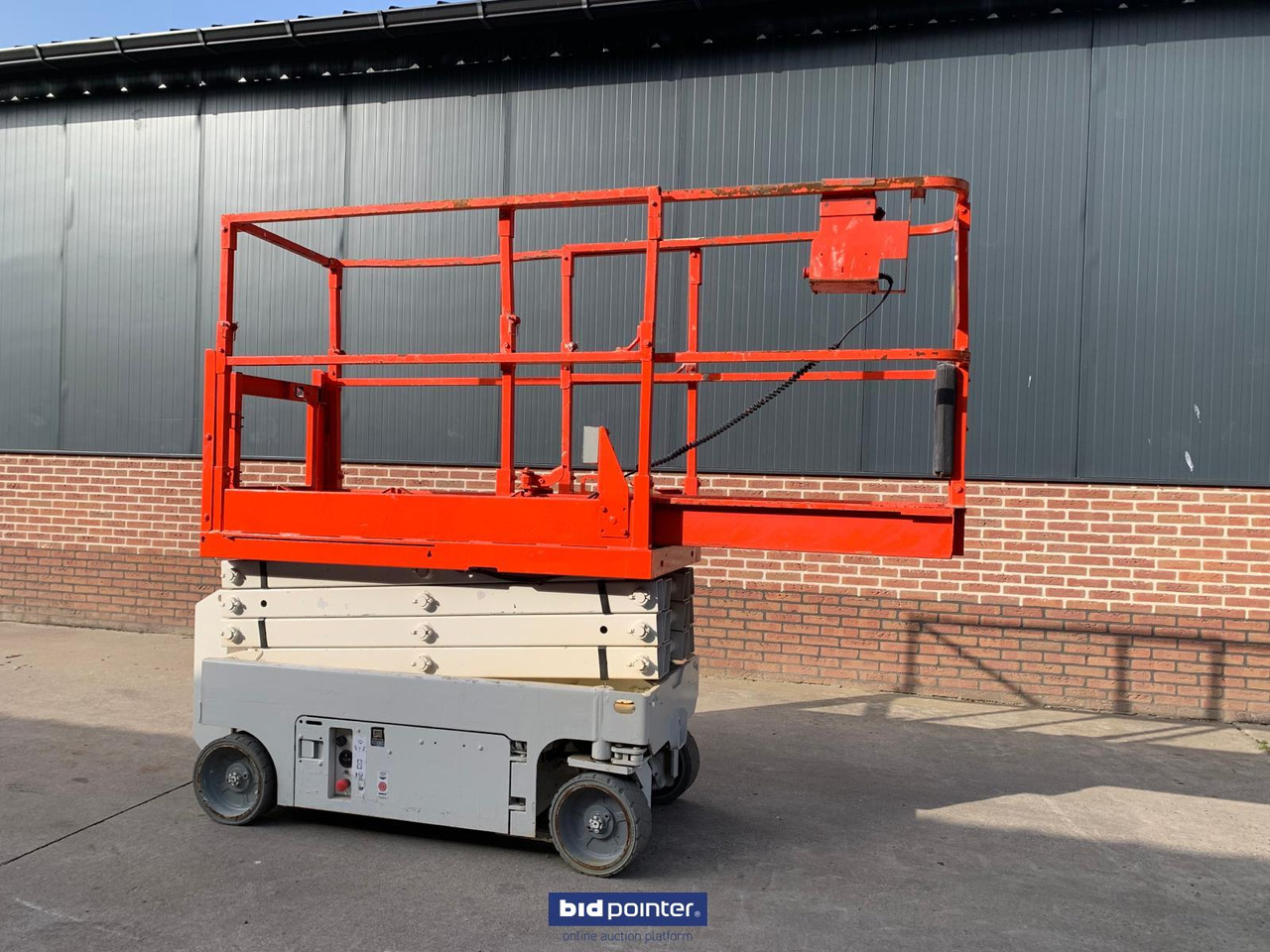 Genie GS-1932 - schaarhoogwerker - 7.85 mtr werkhoogte - BJ 2011 - Scissor lift: picture 2 Genie GS-1932 - schaarhoogwerker - 7.85 mtr werkhoogte - BJ 2011 - Scissor lift: picture 2