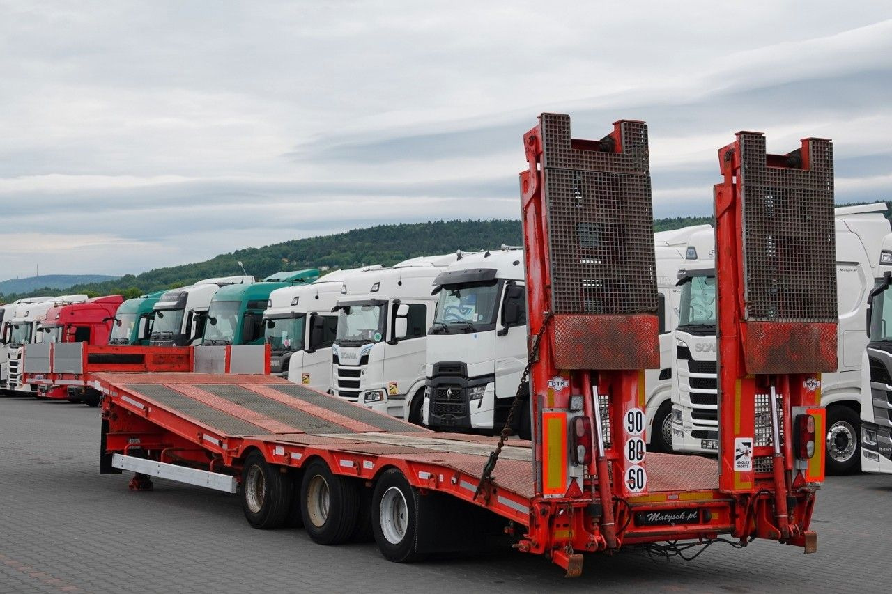 Kaiser S450 / NACZEPA LAWETA / NISKOPODWOZIE / PODEST H - Low loader semi-trailer: picture 4 Kaiser S450 / NACZEPA LAWETA / NISKOPODWOZIE / PODEST H - Low loader semi-trailer: picture 4