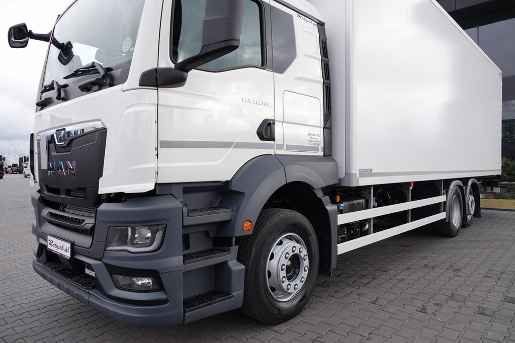 MAN TGS 26.360 / 6x2 / CHŁODNIA -8,2 M / SUPRA 850MT - Refrigerator truck: picture 3 MAN TGS 26.360 / 6x2 / CHŁODNIA -8,2 M / SUPRA 850MT - Refrigerator truck: picture 3
