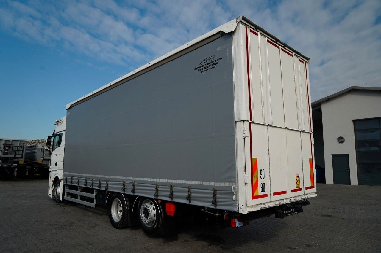 MAN TGX 26.470 / 6x2 / FIRANKA / SOLÓWKA / 6x2 / 12 - Curtain side truck: picture 4 MAN TGX 26.470 / 6x2 / FIRANKA / SOLÓWKA / 6x2 / 12 - Curtain side truck: picture 4